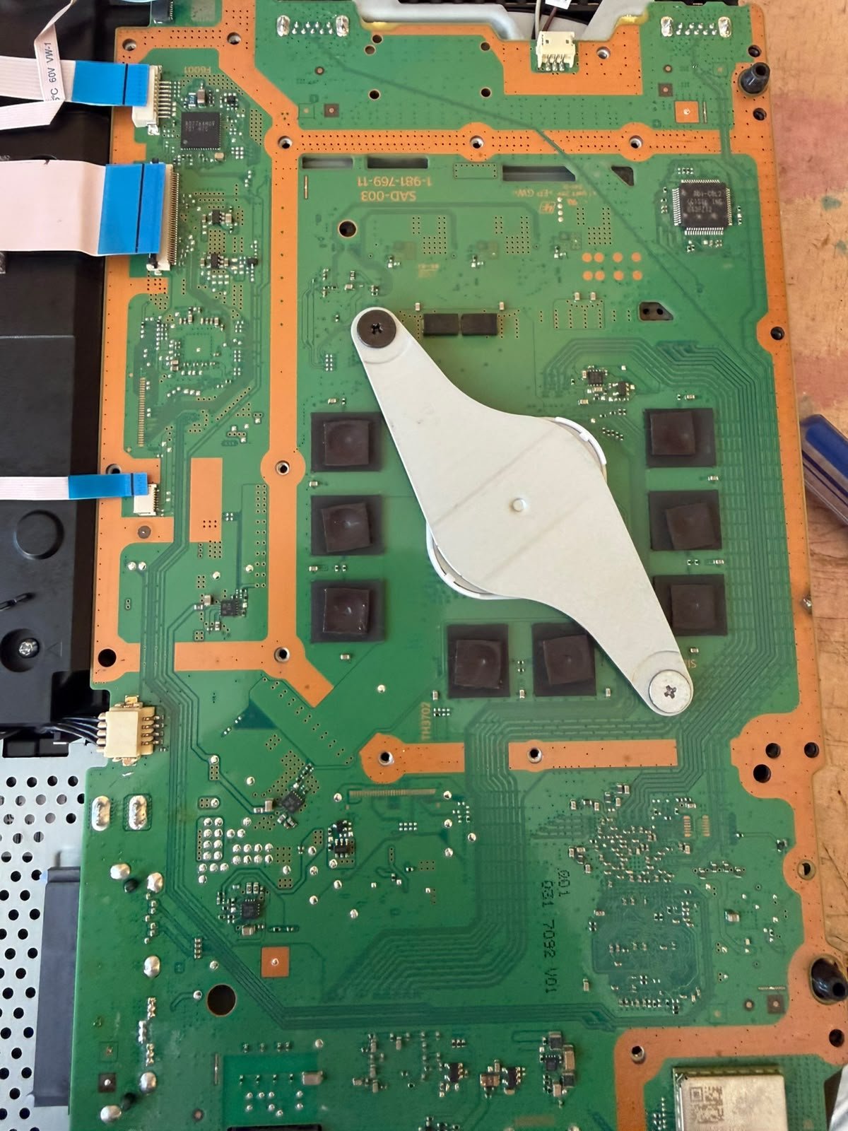 Trabajo sobre placa de consola